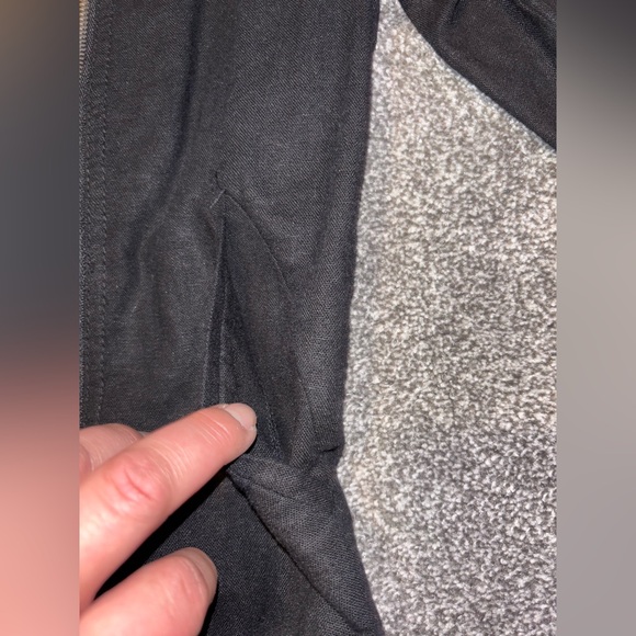 OLD NAVY BLACK LINEN BLAZER MOTO 🧥 JACKET —
LG. - Picture 2 of 8